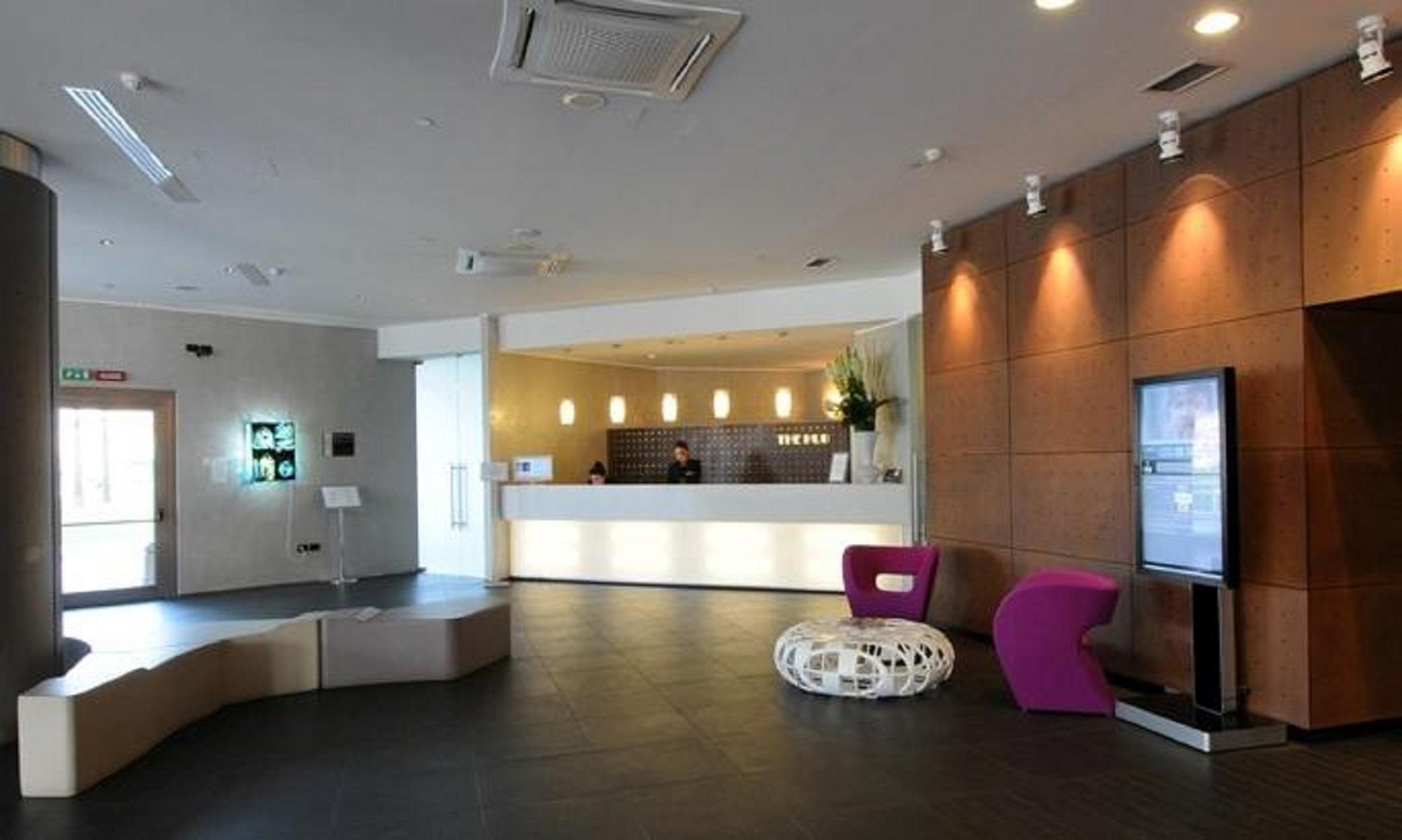 Best Western Plus The Hub Hotel Milan Bagian luar foto
