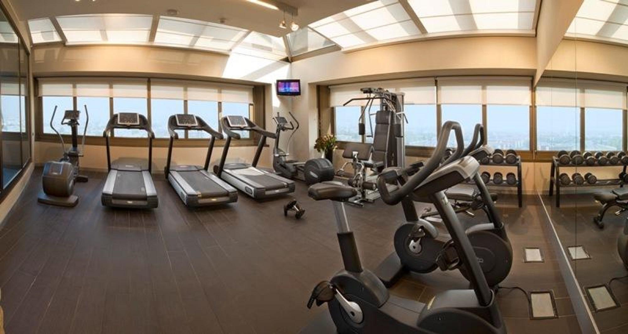 Best Western Plus The Hub Hotel Milan Bagian luar foto