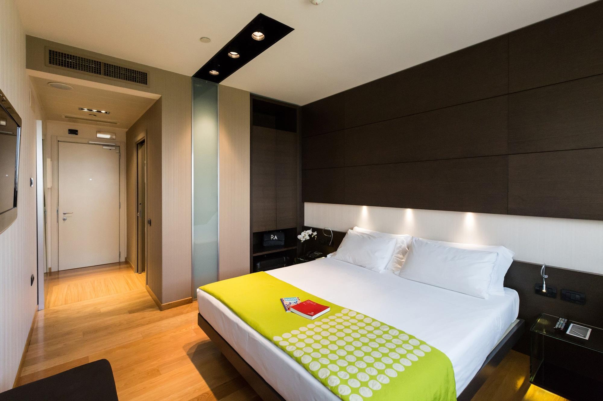 Best Western Plus The Hub Hotel Milan Bagian luar foto