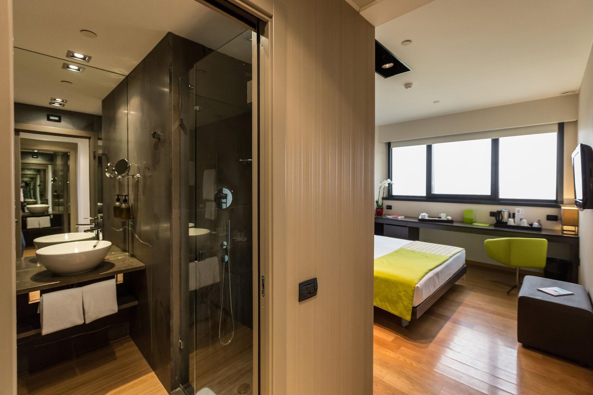 Best Western Plus The Hub Hotel Milan Bagian luar foto
