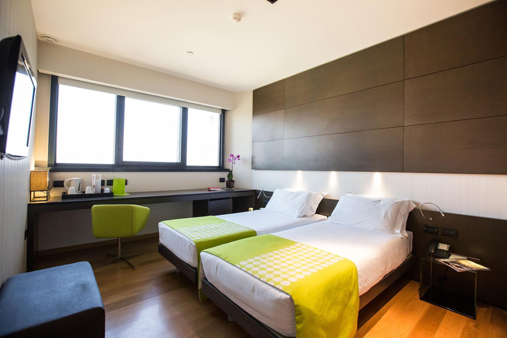 Best Western Plus The Hub Hotel Milan Bagian luar foto