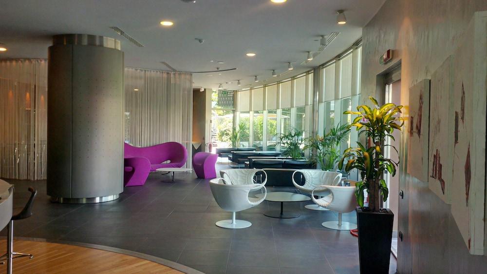 Best Western Plus The Hub Hotel Milan Bagian luar foto