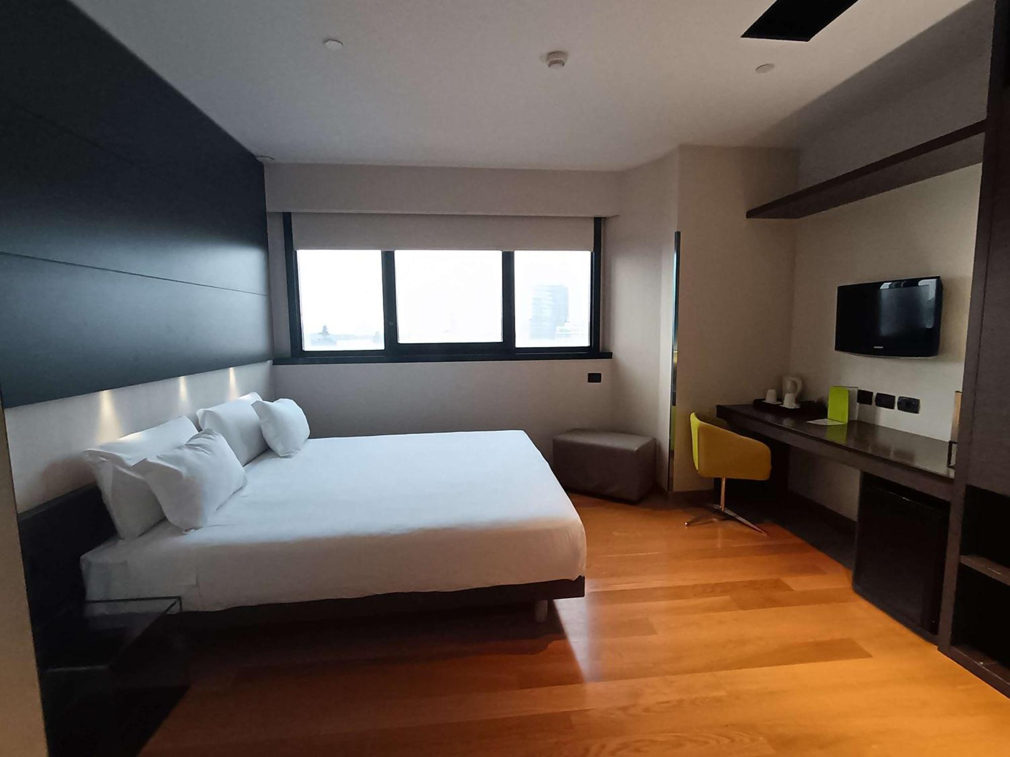 Best Western Plus The Hub Hotel Milan Bagian luar foto