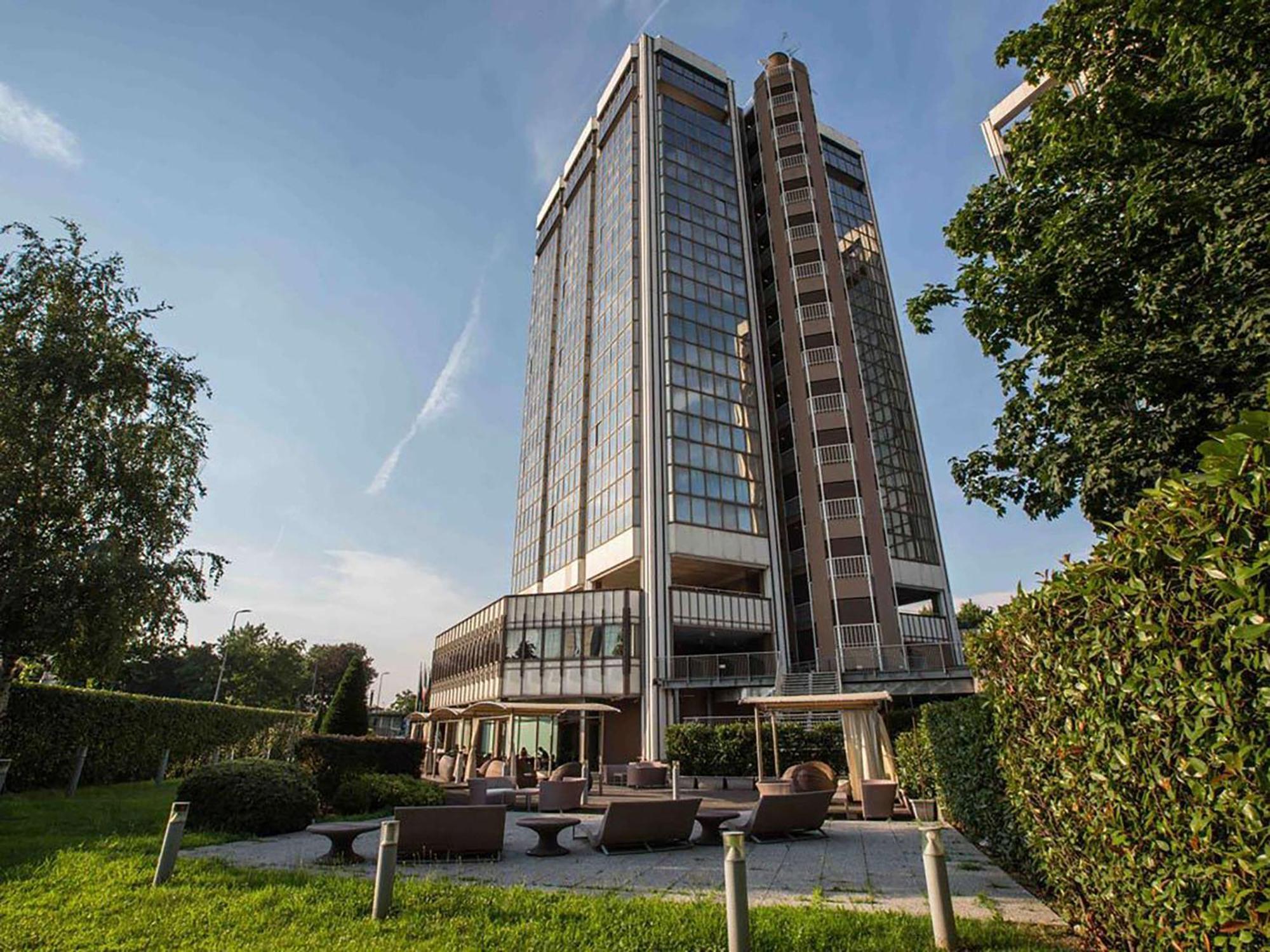 Best Western Plus The Hub Hotel Milan Bagian luar foto