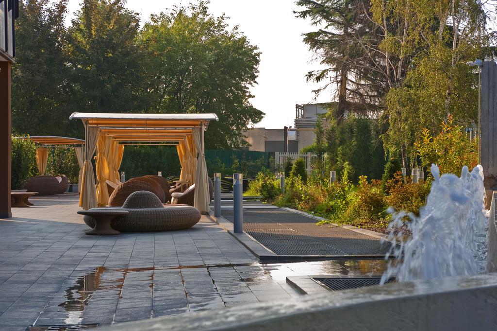 Best Western Plus The Hub Hotel Milan Bagian luar foto